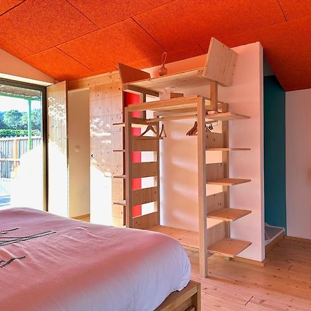 Domaine La Ferme Hi Bride Bed & Breakfast Villelaure Exterior photo