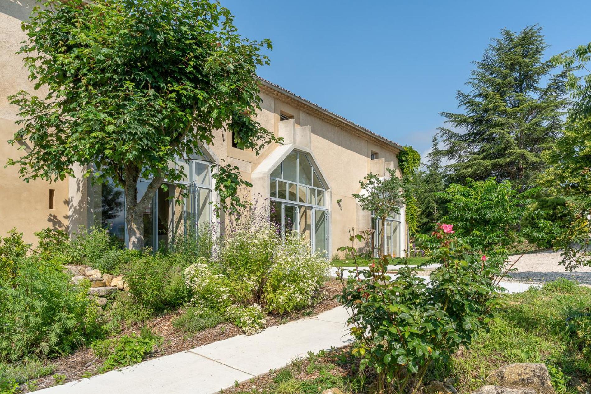 Domaine La Ferme Hi Bride Bed & Breakfast Villelaure Exterior photo