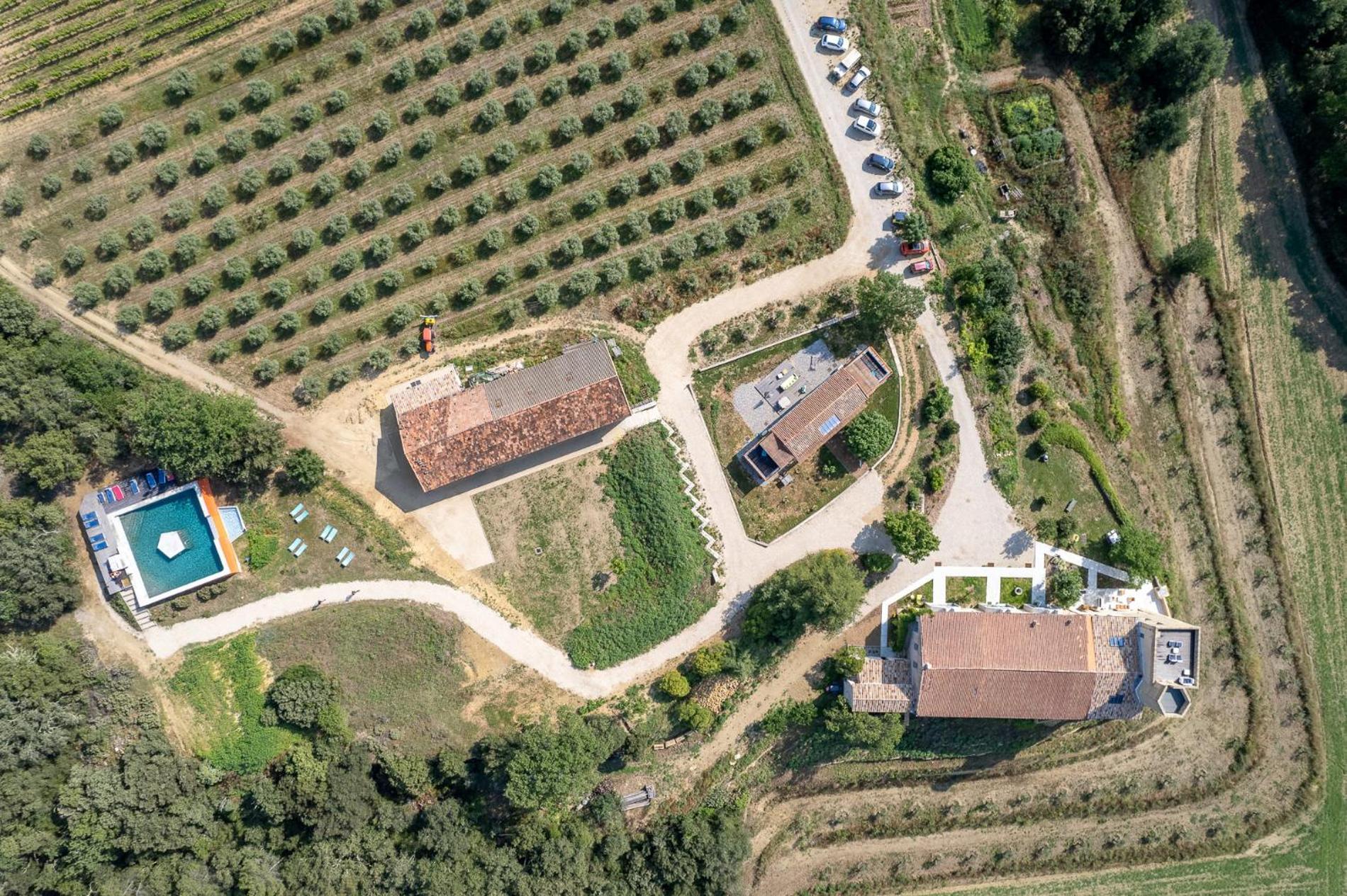 Domaine La Ferme Hi Bride Bed & Breakfast Villelaure Exterior photo