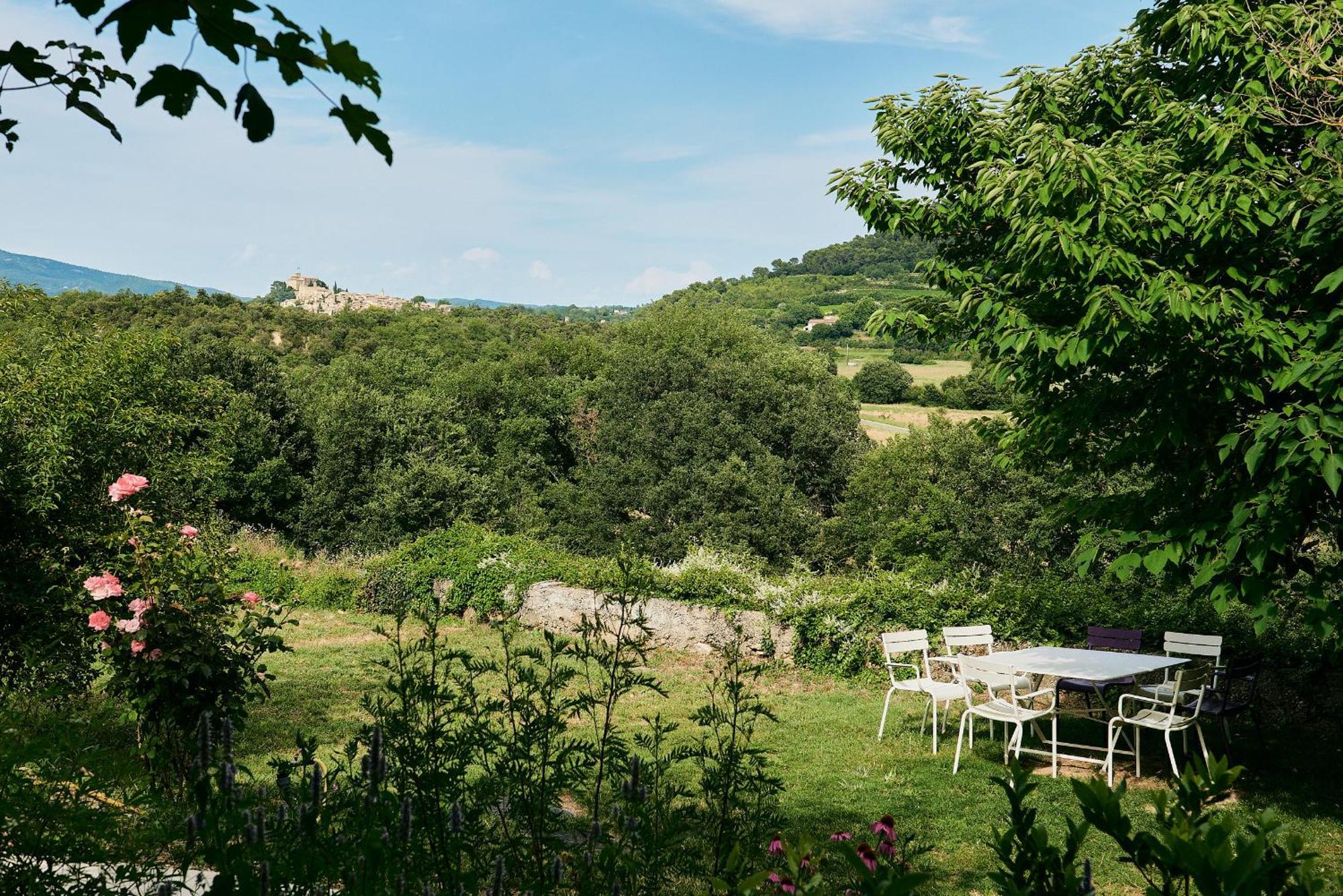 Domaine La Ferme Hi Bride Bed & Breakfast Villelaure Exterior photo