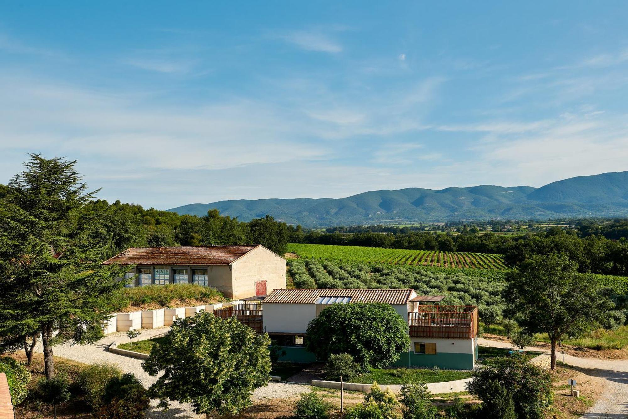 Domaine La Ferme Hi Bride Bed & Breakfast Villelaure Exterior photo
