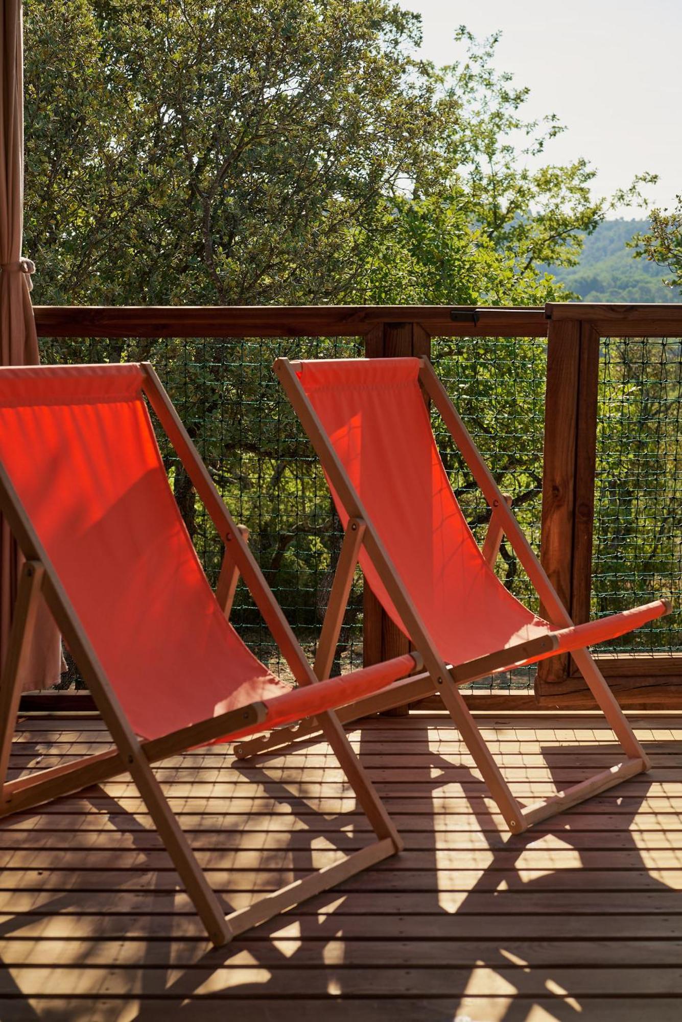 Domaine La Ferme Hi Bride Bed & Breakfast Villelaure Exterior photo