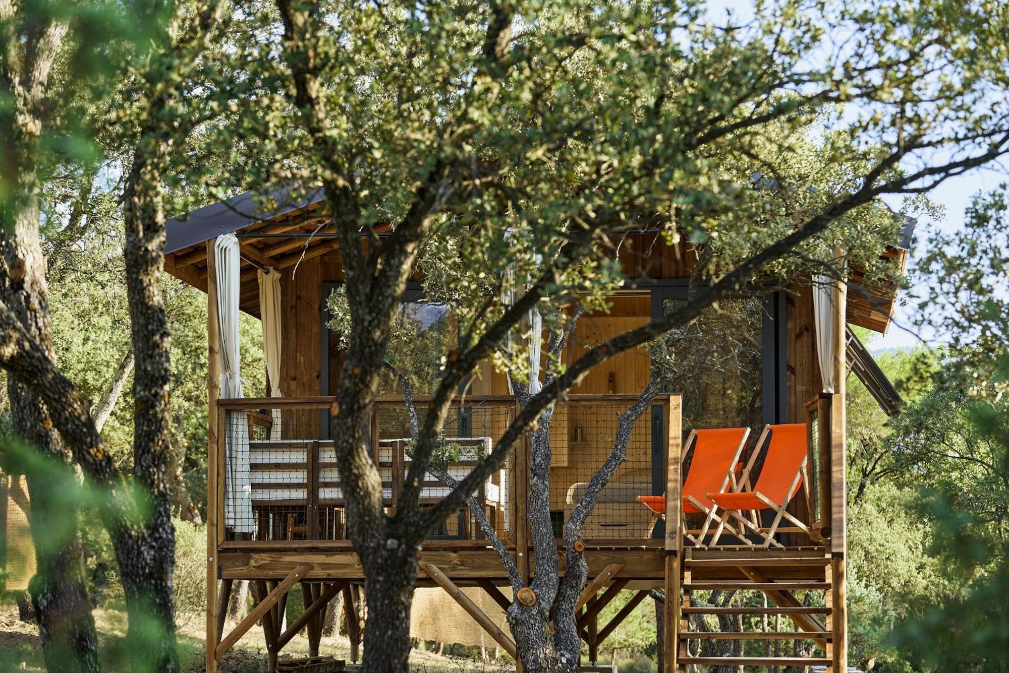 Domaine La Ferme Hi Bride Bed & Breakfast Villelaure Exterior photo
