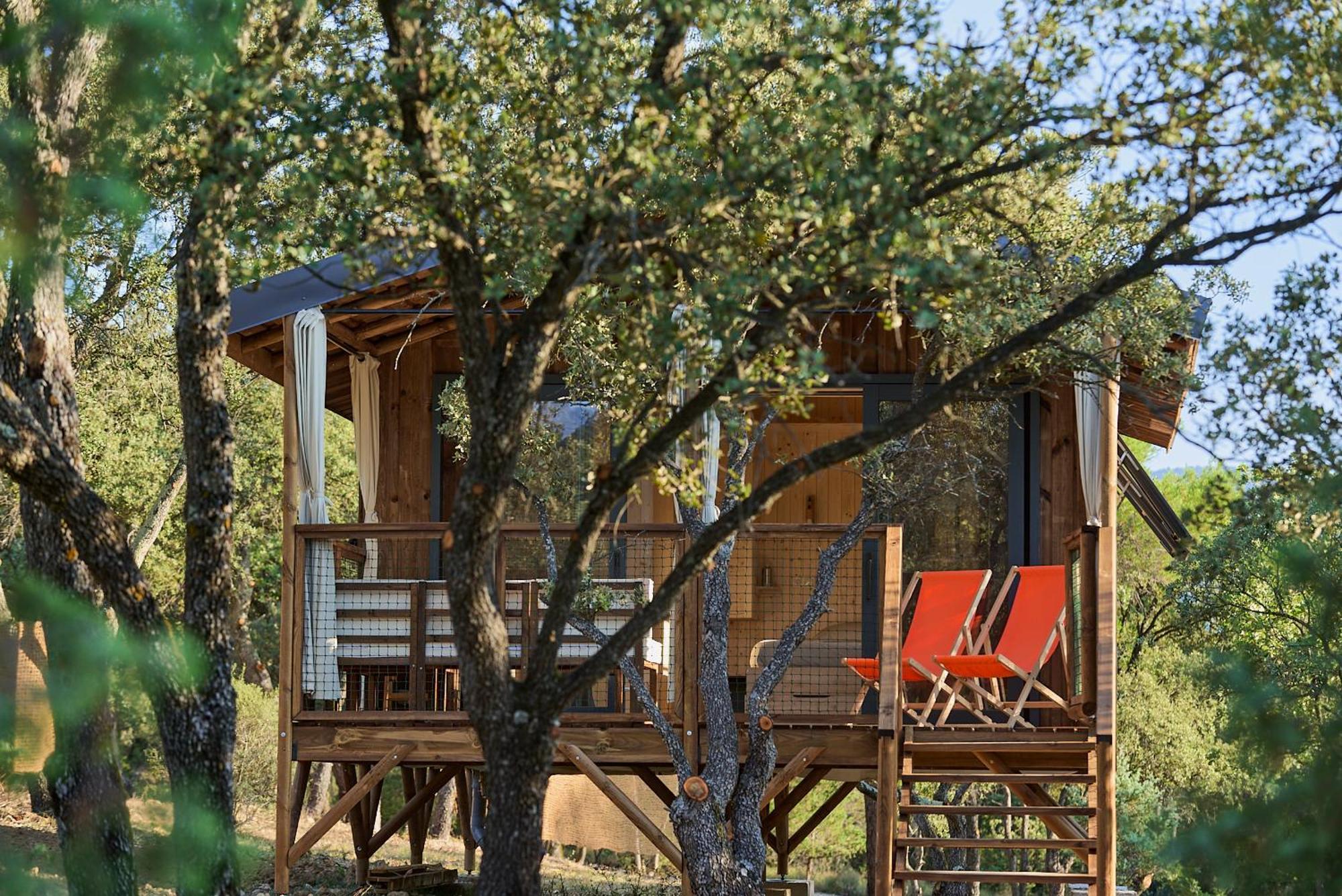 Domaine La Ferme Hi Bride Bed & Breakfast Villelaure Exterior photo