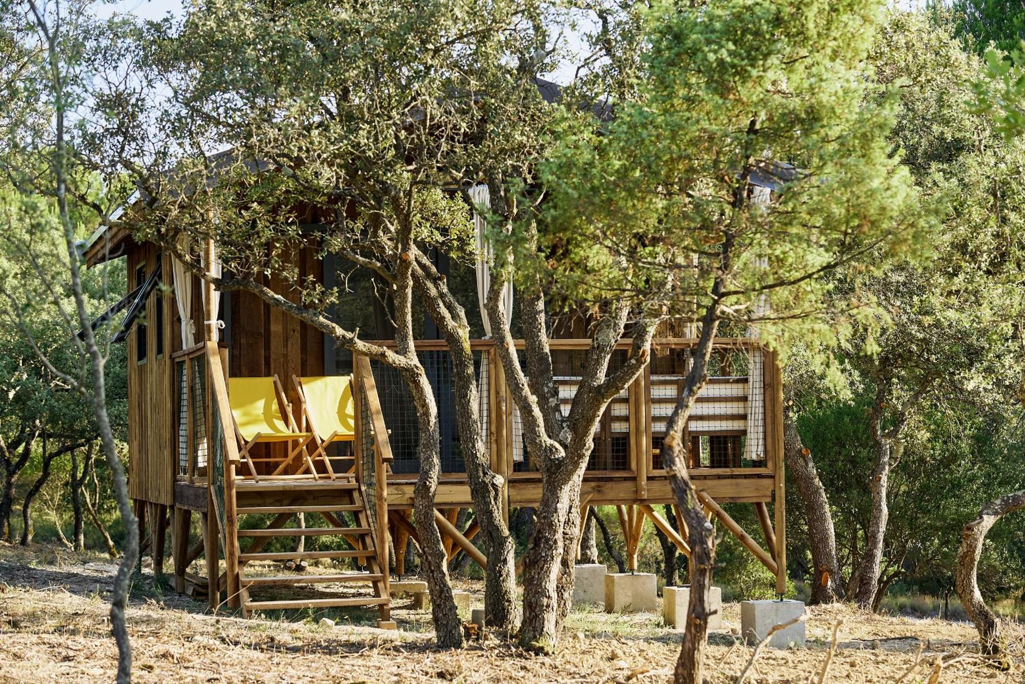 Domaine La Ferme Hi Bride Bed & Breakfast Villelaure Exterior photo
