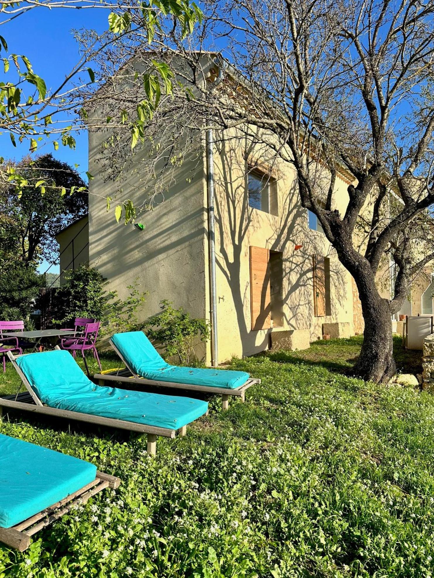 Domaine La Ferme Hi Bride Bed & Breakfast Villelaure Exterior photo